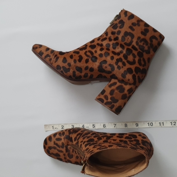 Madewell The Amalia Leopard Print Calf Hair Booties - Picture 12 of 13